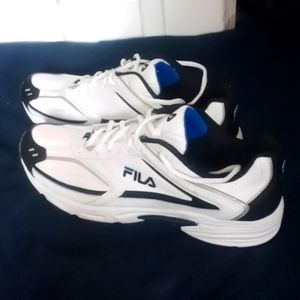 Men's size 11 shoes